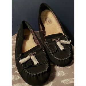 UGG Women’s Lizzie Moccasin SIZE 9